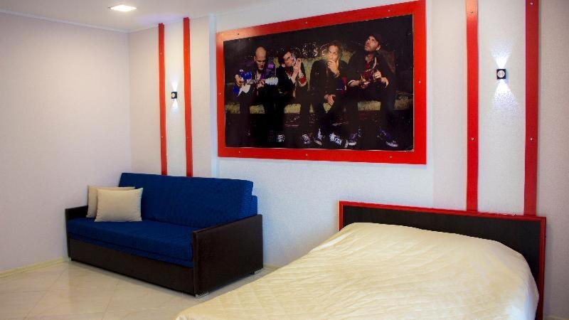Rock Hotel First Line バトゥーミ 部屋 写真