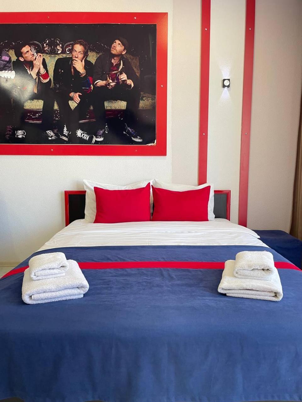 Rock Hotel First Line バトゥーミ エクステリア 写真