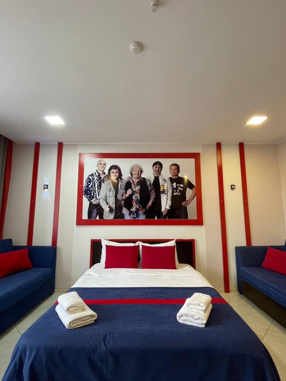 Rock Hotel First Line バトゥーミ エクステリア 写真