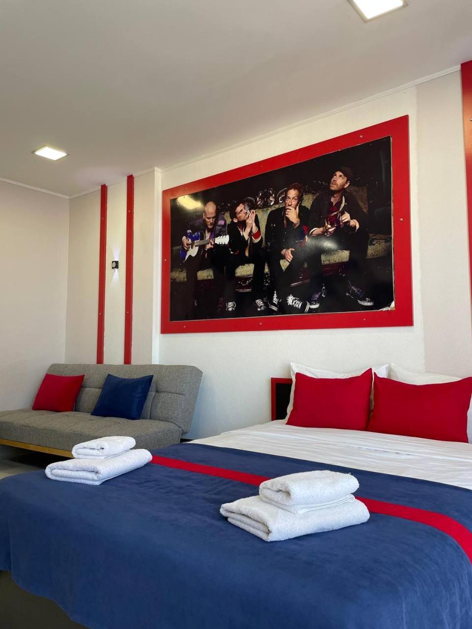 Rock Hotel First Line バトゥーミ エクステリア 写真