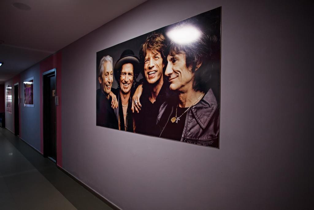 Rock Hotel First Line バトゥーミ エクステリア 写真
